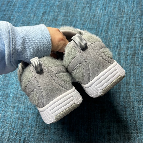 Orthofeet 989 Coral Wool Comfort Sneakers in Gray White WIDE Width - Picture 7 of 9